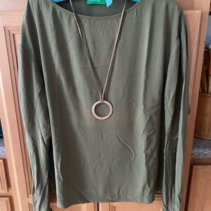 Benetton, good used condition top. Necklace not included.
